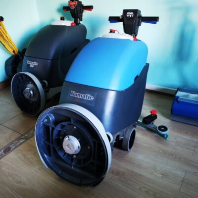 Regenerowana bateryjna maszyna czyszcząca z trakcją Numatic TTB 4055T